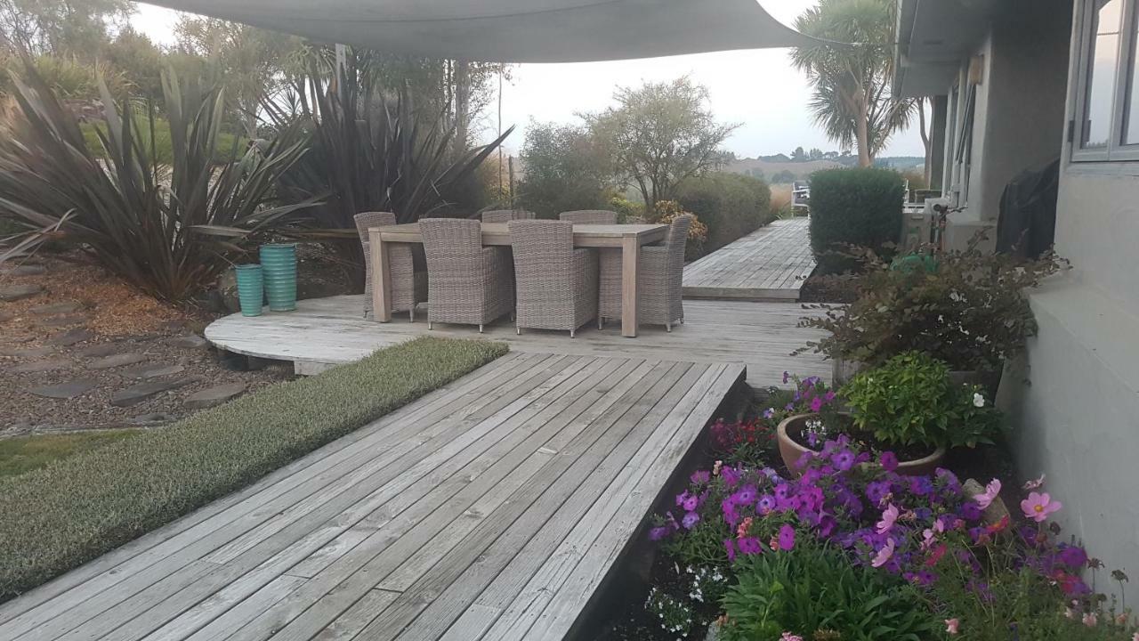 Above The River Karapiro Bed & Breakfast Luaran gambar